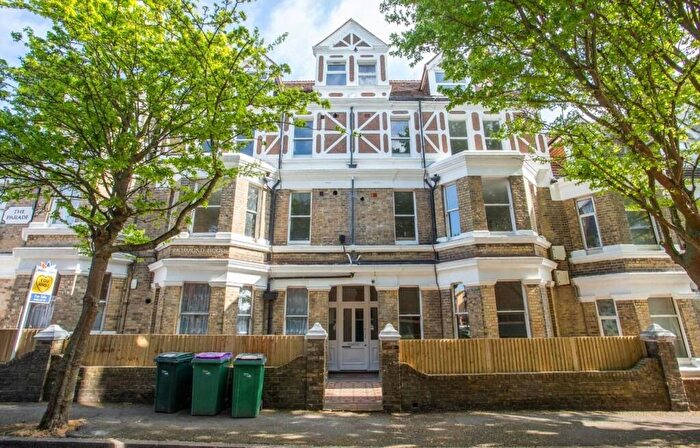 1 Bedroom Flat To Rent In Richmond House, The Parade, Folkestone, Kent, CT20