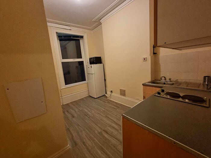1 Bedroom Flat To Rent In Benwell Road, London, N7