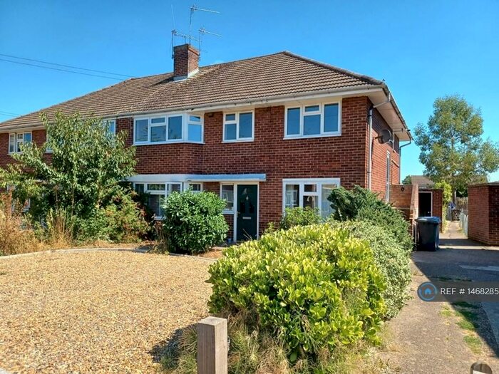 2 Bedroom Flat To Rent In Edinburgh Road, Maidenhead, SL6