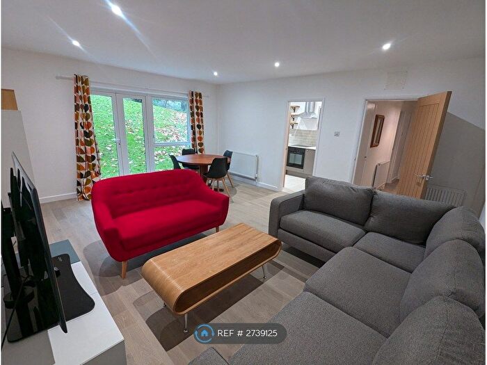 2 Bedroom Flat To Rent In Block B Granville Court, Oxford, OX3