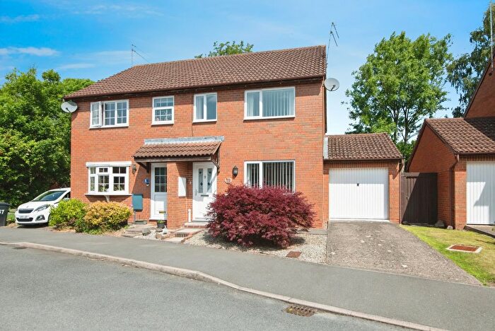 3 Bedroom Semi-Detached House For Sale In Foxcote Close, Redditch, Worcestershire, B98