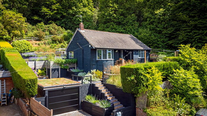3 Bedroom Detached House For Sale In Phillips Hatch, Wonersh, GU5