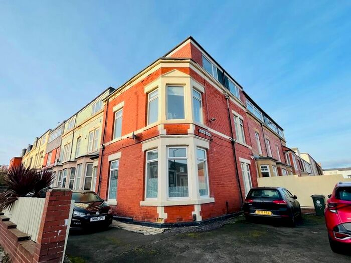 2 Bedroom Flat To Rent In Esplanade, Whitley Bay, NE26