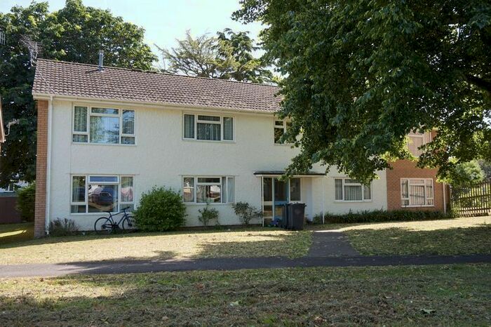 2 Bedroom Flat To Rent In Orchard Close, Sidford, Sidmouth, EX10