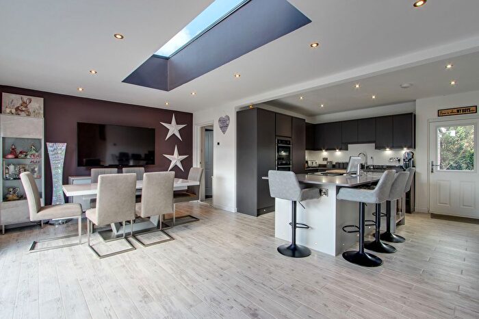 4 Bedroom Detached Bungalow For Sale In Church Lane, Tydd St. Giles, PE13