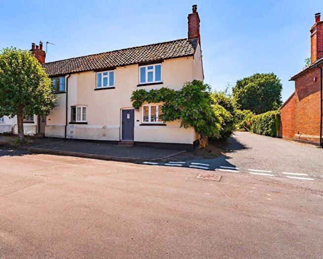 2 Bedroom Semi-Detached House For Sale In New Street, Cawston, NR10