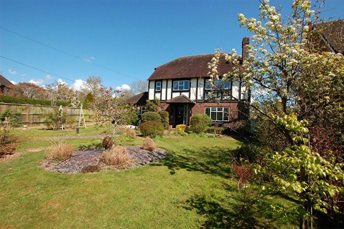 4 Bedroom Property To Rent In Tonbridge Road, Hildenborough, Tonbridge, TN11