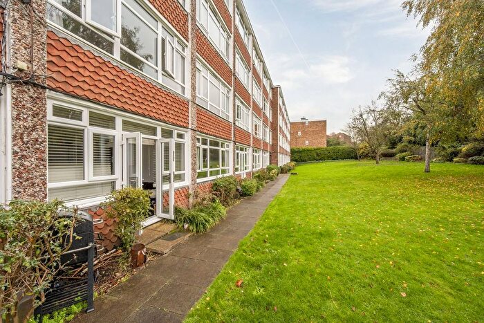 5 Bedroom Flat To Rent In Kersfield Road, Putney Heath, London, SW15