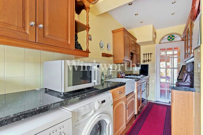 3 Bedroom Terraced House For Sale In New Park Avenue, London, N13