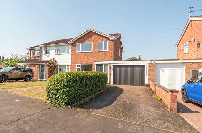 3 Bedroom Semi Detached House For Sale In Garth Crescent, Binley, Coventry, CV3
