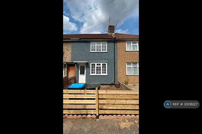 3 Bedroom Terraced House To Rent In Croft Road, Enfield, EN3