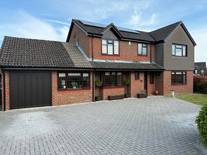 5 Bedroom Detached House To Rent In Molyneux Road, Windlesham, Surrey, GU20