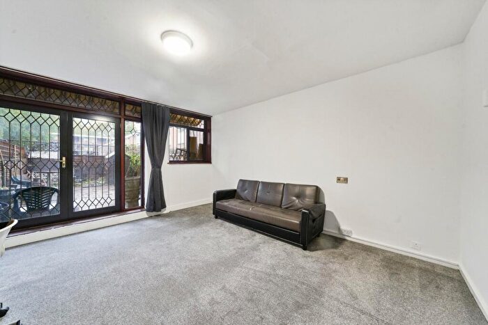 3 Bedroom Terraced House To Rent In Clarence Gardens, Cambridge Gate, NW1