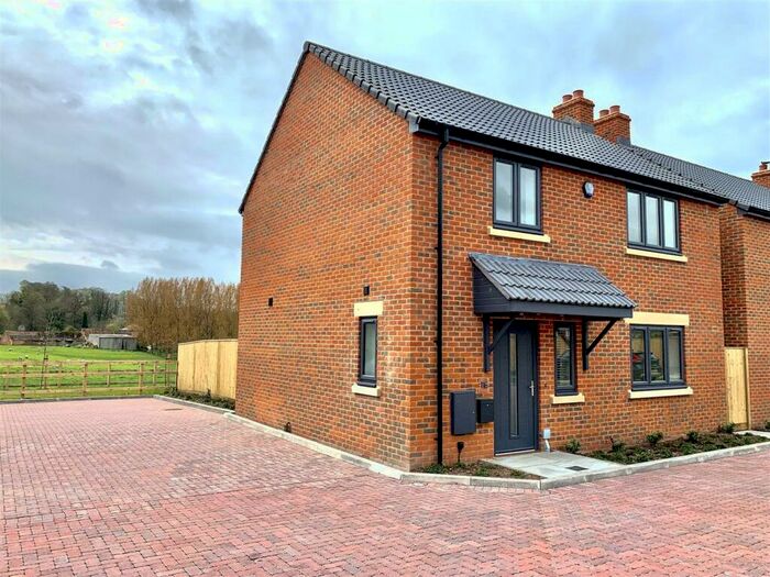 3 Bedroom Semi-Detached House To Rent In Mead Close, Potterne, Devizes, SN10