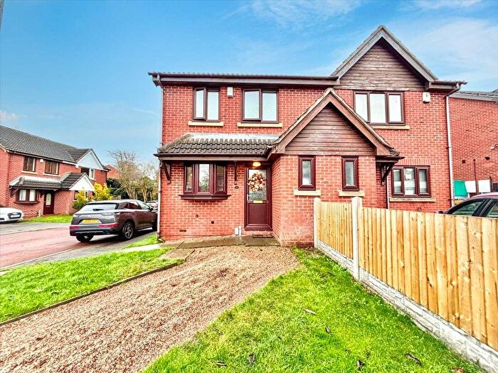 3 Bedroom Semi-Detached House For Sale In Cottage Close, Sutton In Ashfield, NG17