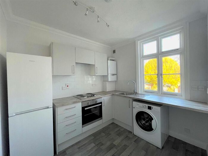 1 Bedroom Flat To Rent In Hillier House, Guildford GU1