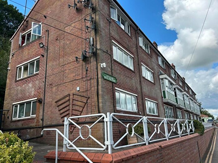 2 Bedroom Flat To Rent In Belle Vue, Leek, Staffordshire, ST13