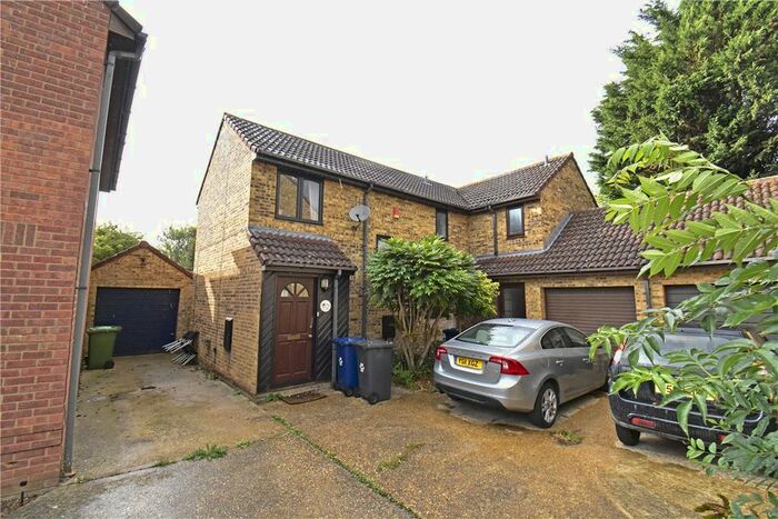 3 Bedroom Semi-Detached House To Rent In Providence Way, Waterbeach, Cambridge, CB25