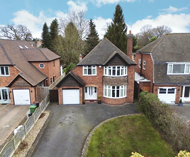 3 Bedroom Detached House For Sale In Yewhurst Road, Solihull, B91