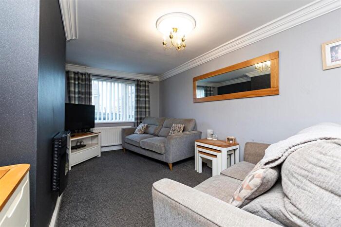 3 Bedroom End Of Terrace House For Sale In Lime Park, Brandon, DH7