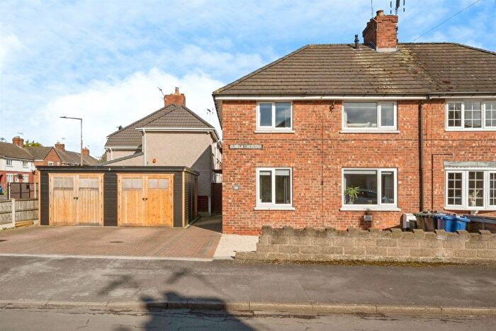 3 Bedroom Semi Detached House For Sale In Dunelm Crescent, Moorends, Doncaster, DN8