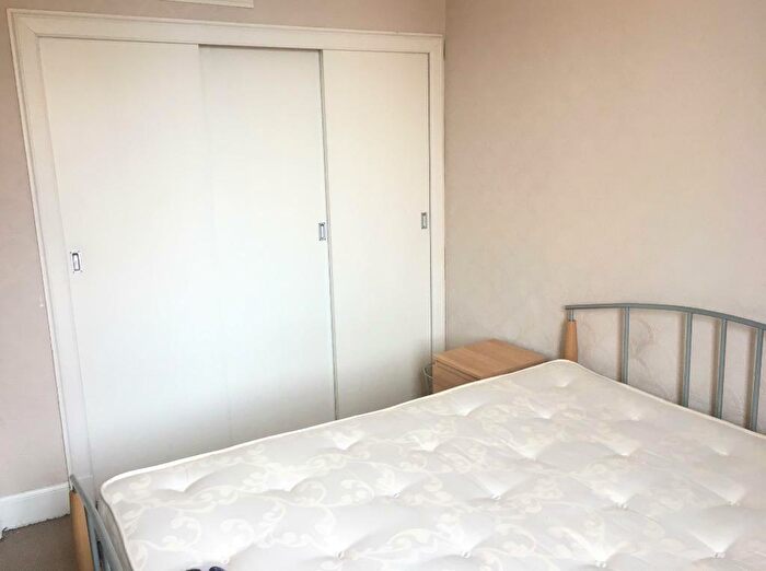 1 Bedroom Flat To Rent In Stewart Terrace, Dalry, Edinburgh, EH11