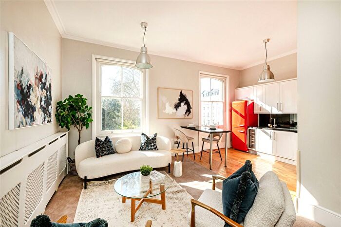 2 Bedroom Flat For Sale In Leinster Square, Notting Hill, London, W2