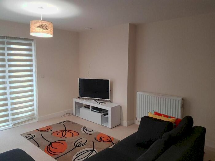 1 Bedroom Flat To Rent In Reservoir Way, Ilford, IG6