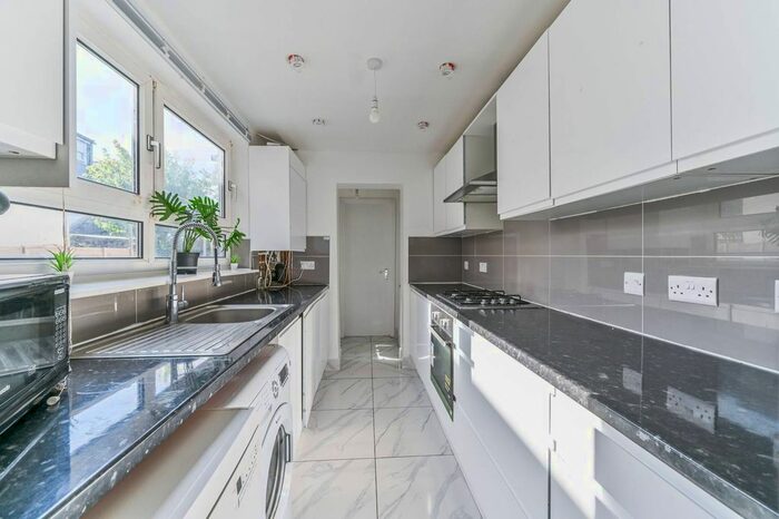 4 Bedroom Semi-Detached House To Rent In Portland Road, Kingston, Kingston Upon Thames, KT1