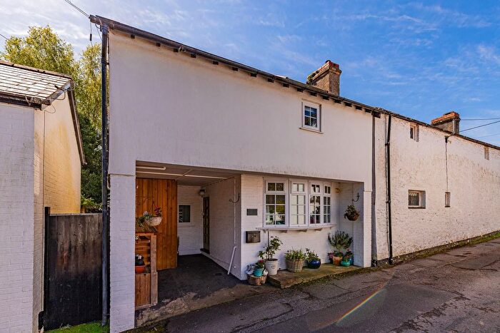 3 Bedroom Property For Sale In Heol-Y-Cawl, Dinas Powys, CF64