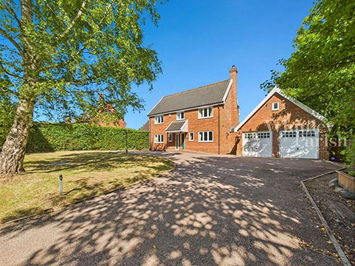 4 Bedroom Detached House For Sale In Flaxlands Road, Carleton Rode, Norwich, NR16