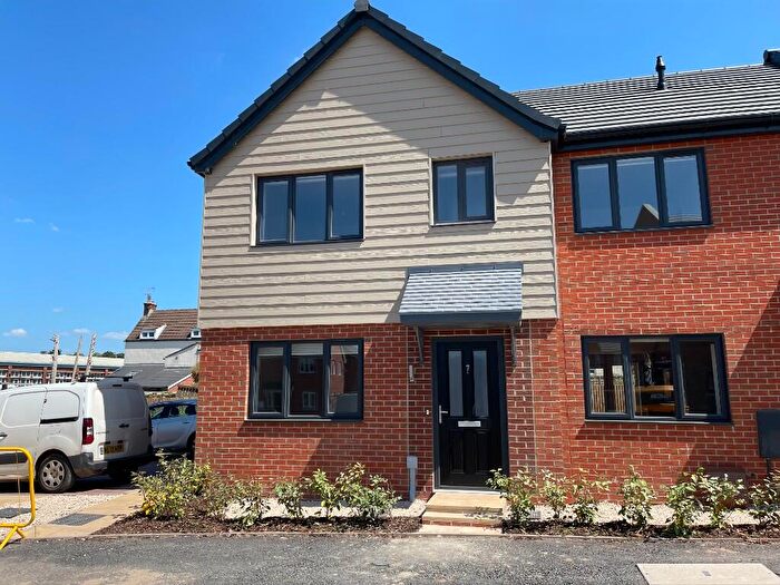 3 Bedroom Semi-Detached House To Rent In Marksman Close, Mansfield, Nottinghamshire, NG18