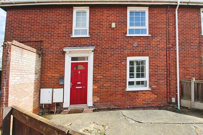 3 Bedroom Semi Detached House For Sale In Bacton Road, Norwich, NR3