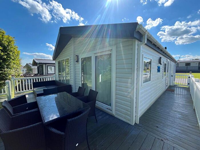 2 Bedroom Park Home For Sale In Carlton Meres, Carlton, Saxmundham, IP17