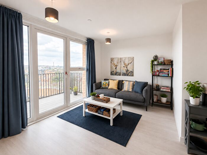 2 Bedroom Flat To Rent In Nuthatch Apartments, Shearwater Drive, Hendon, NW9