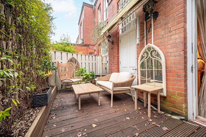 2 Bedroom Flat For Sale In Grosvenor House, Hampstead, London, NW3