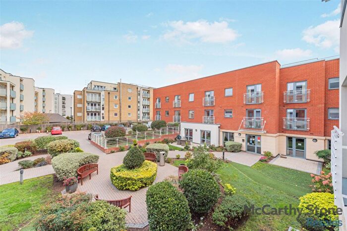 2 Bedroom Flat For Sale In Josiah Drive, Ickenham, UB10