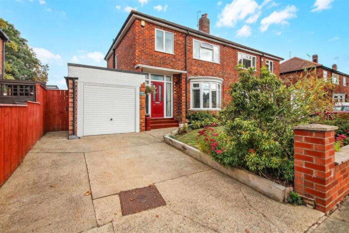 3 Bedroom Semi-Detached House For Sale In Hummersknott Avenue, Darlington, DL3
