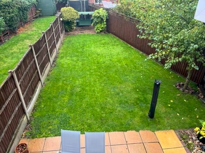 2 Bedroom Town House To Rent In Herons Court, West Bridgford, Nottingham, NG2