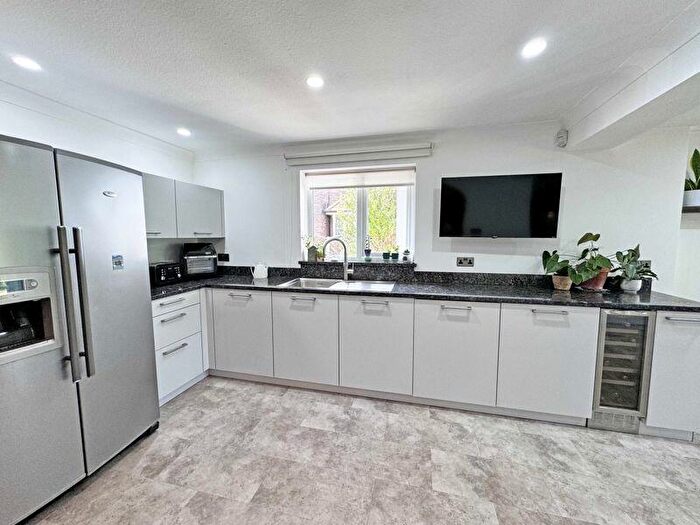 4 Bedroom Detached House For Sale In Victoria Road West, Thornton-Cleveleys, FY5