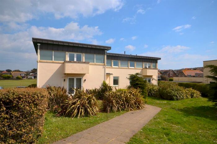 2 Bedroom Ground Flat To Rent In College Road, Seaford, BN25