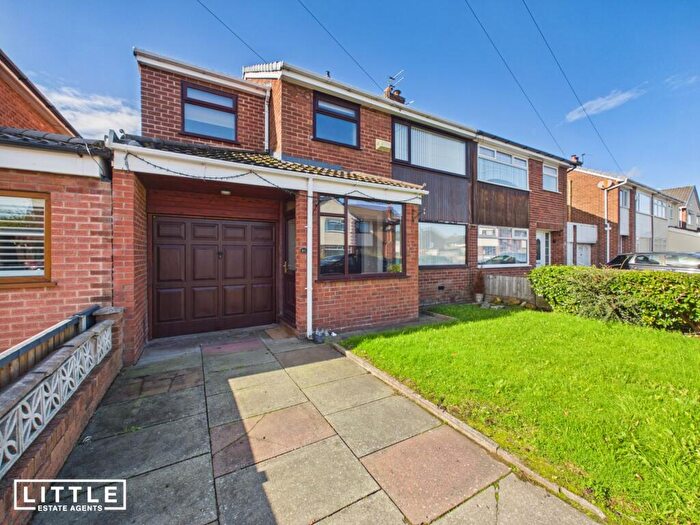 4 Bedroom Semi Detached House For Sale In Swaledale Avenue, Rainhill, L35