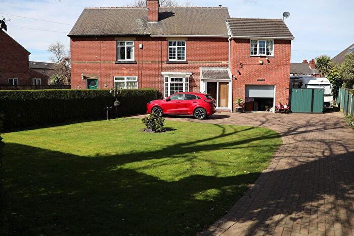 3 Bedroom Semi-Detached House For Sale In Wakefield Road, Ackworth, Pontefract, WF7