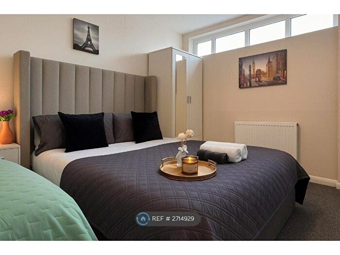 3 Bedroom Terraced House To Rent In Ironmongers Place, London, E14