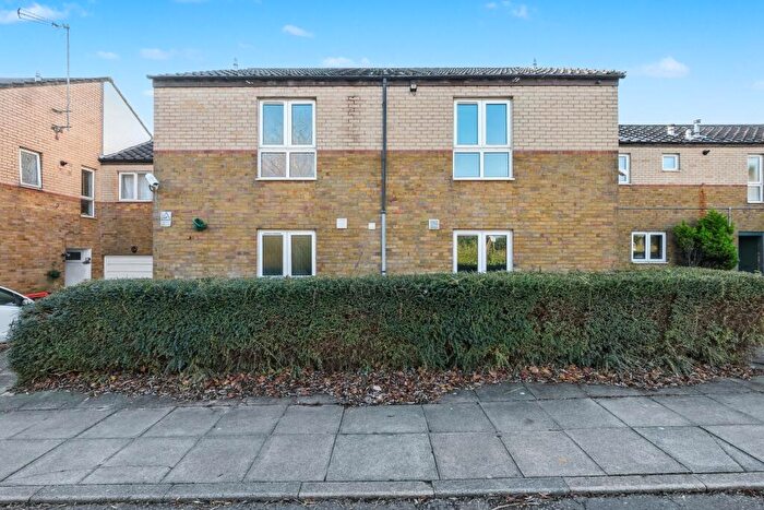6 Bedroom Terraced House For Sale In - Blackheath Crescent, Bradwell Common, Milton Keynes, MK13