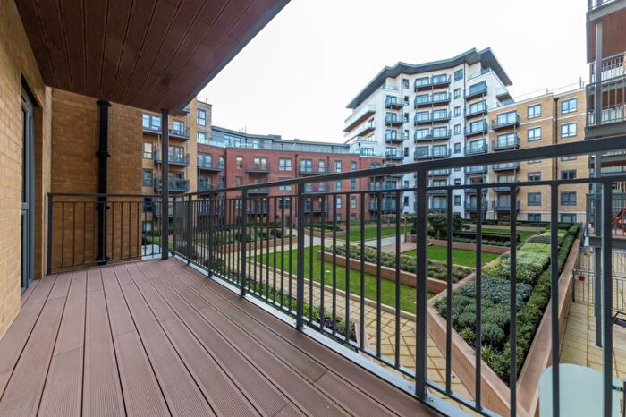 2 Bedroom Flat To Rent In Caversham Road, London, NW9