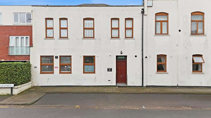 1 Bedroom Flat For Sale In Karyatis Court, Charles Street, Enfield, EN1