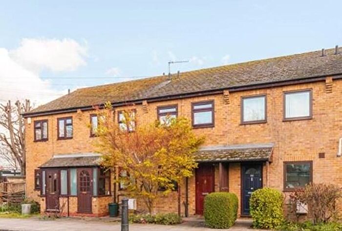 2 Bedroom Terraced House To Rent In Deal Street, London, E1