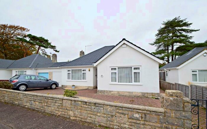 2 Bedroom Bungalow To Rent In Bournemouth, BH6