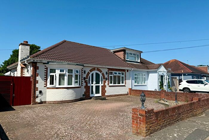 2 Bedroom Semi-Detached Bungalow For Sale In Perth Road, Gosport, PO13